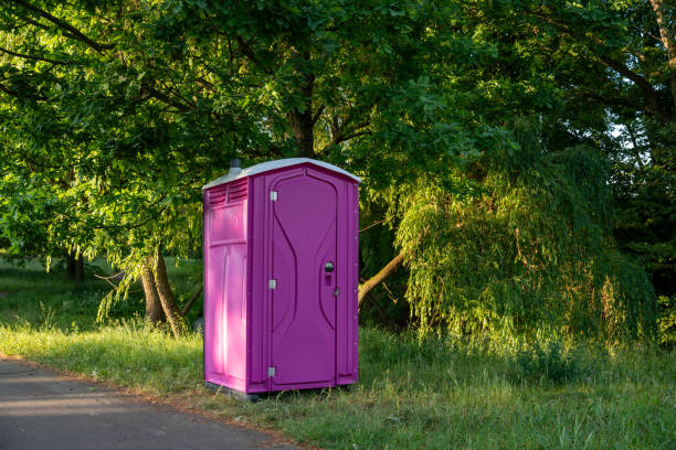 Best Portable restroom trailer rental  in Bloomgton, IN